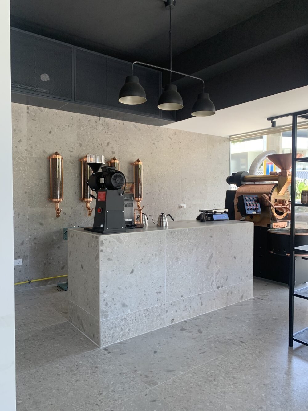 COMMERCIAL_NOMNOMMARKET_3