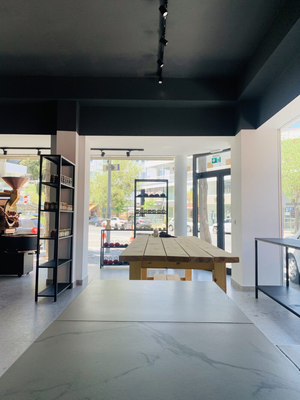 COMMERCIAL_NOMNOMMARKET_5